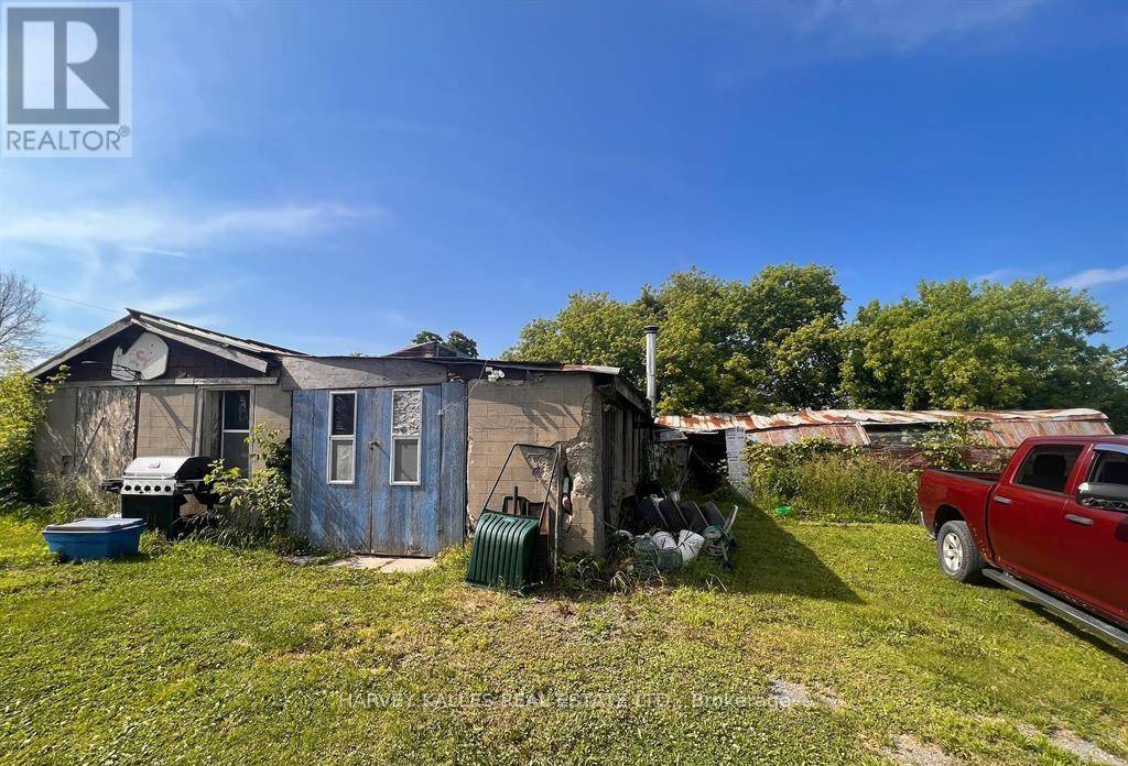Prince Edward County (bloomfield), ON K0K1G0,308 QUAKER ROAD