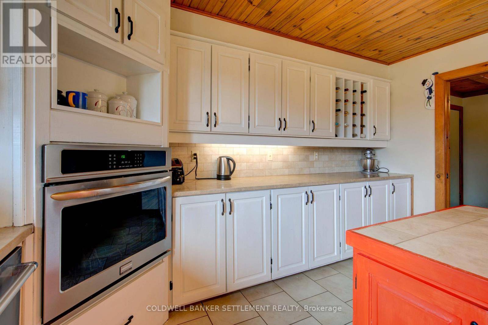 Tay Valley, ON K7H0E9,111 FERRIER ROAD E