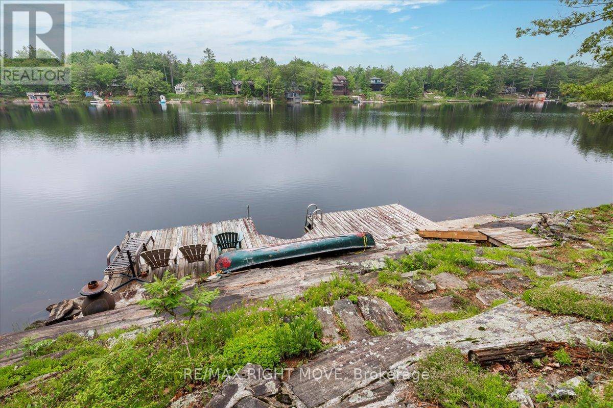 Gravenhurst (muskoka (s)), ON P1P0E5,16-17 LOON LAKE ROAD