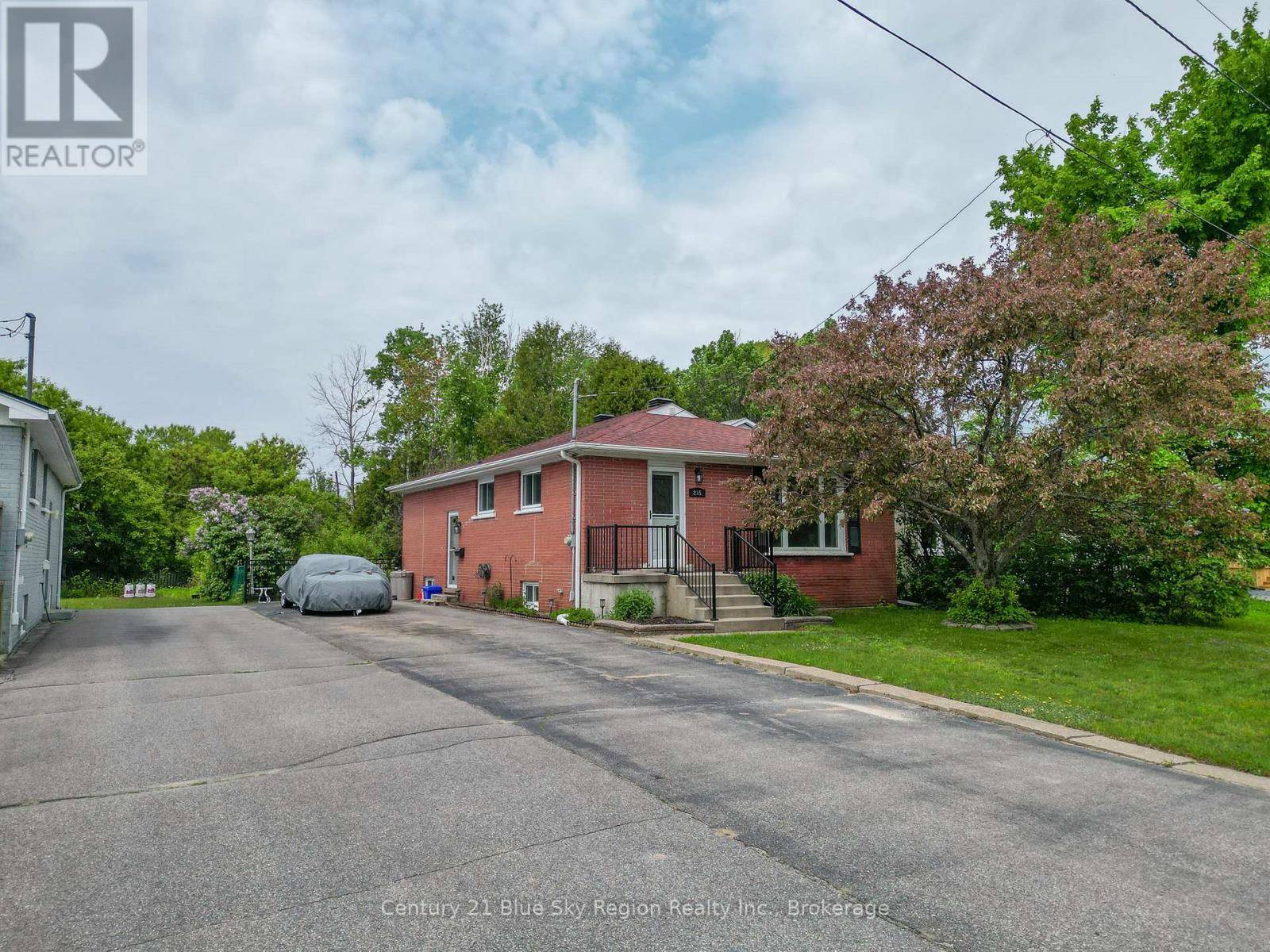North Bay (ferris), ON P1A2M3,235 GLADSTONE AVENUE