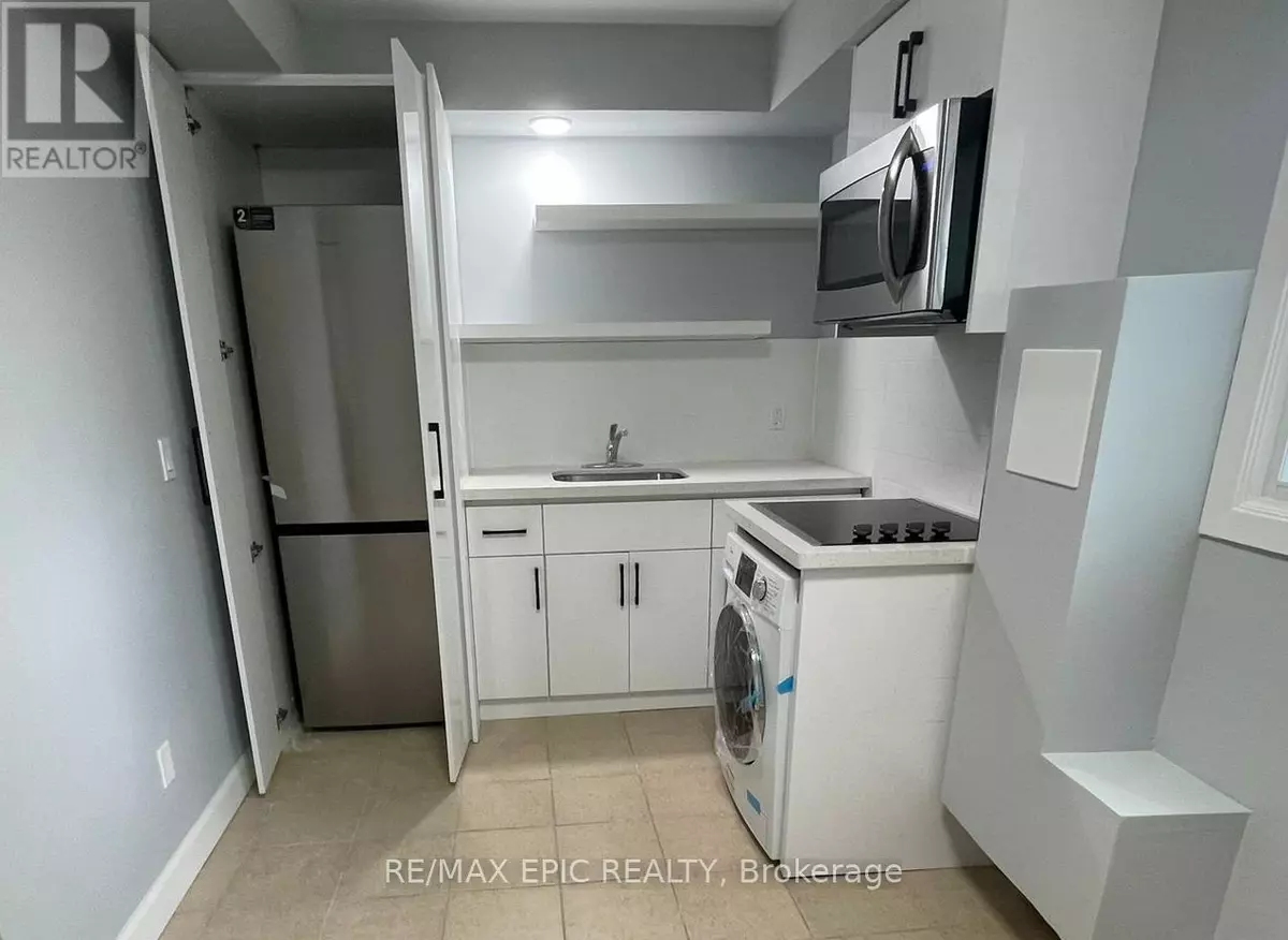 London East (east F), ON N6B2A5,569 Dufferin AVE #5