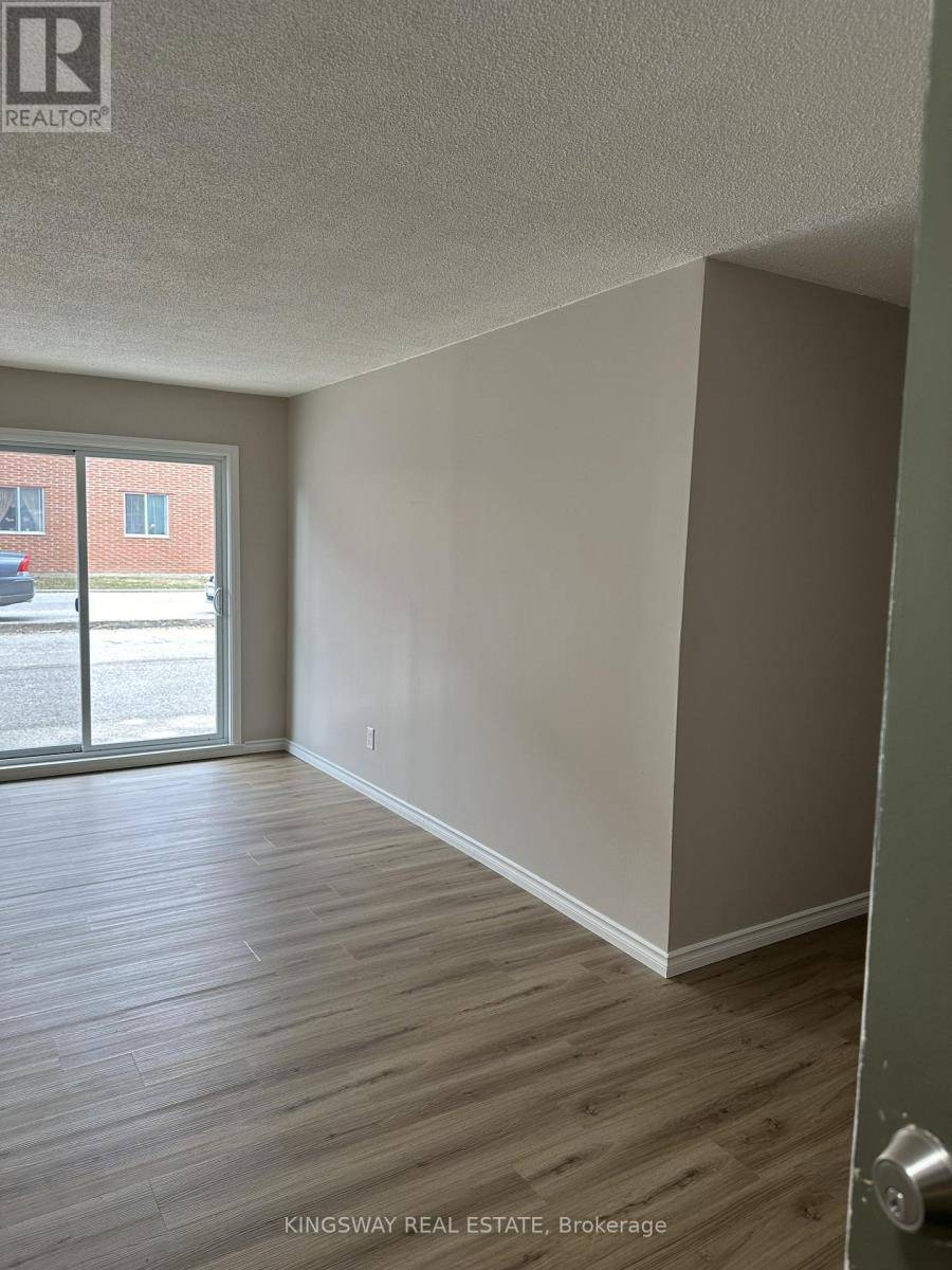 Tillsonburg, ON N4G3L5,185 Lisgar AVE #102