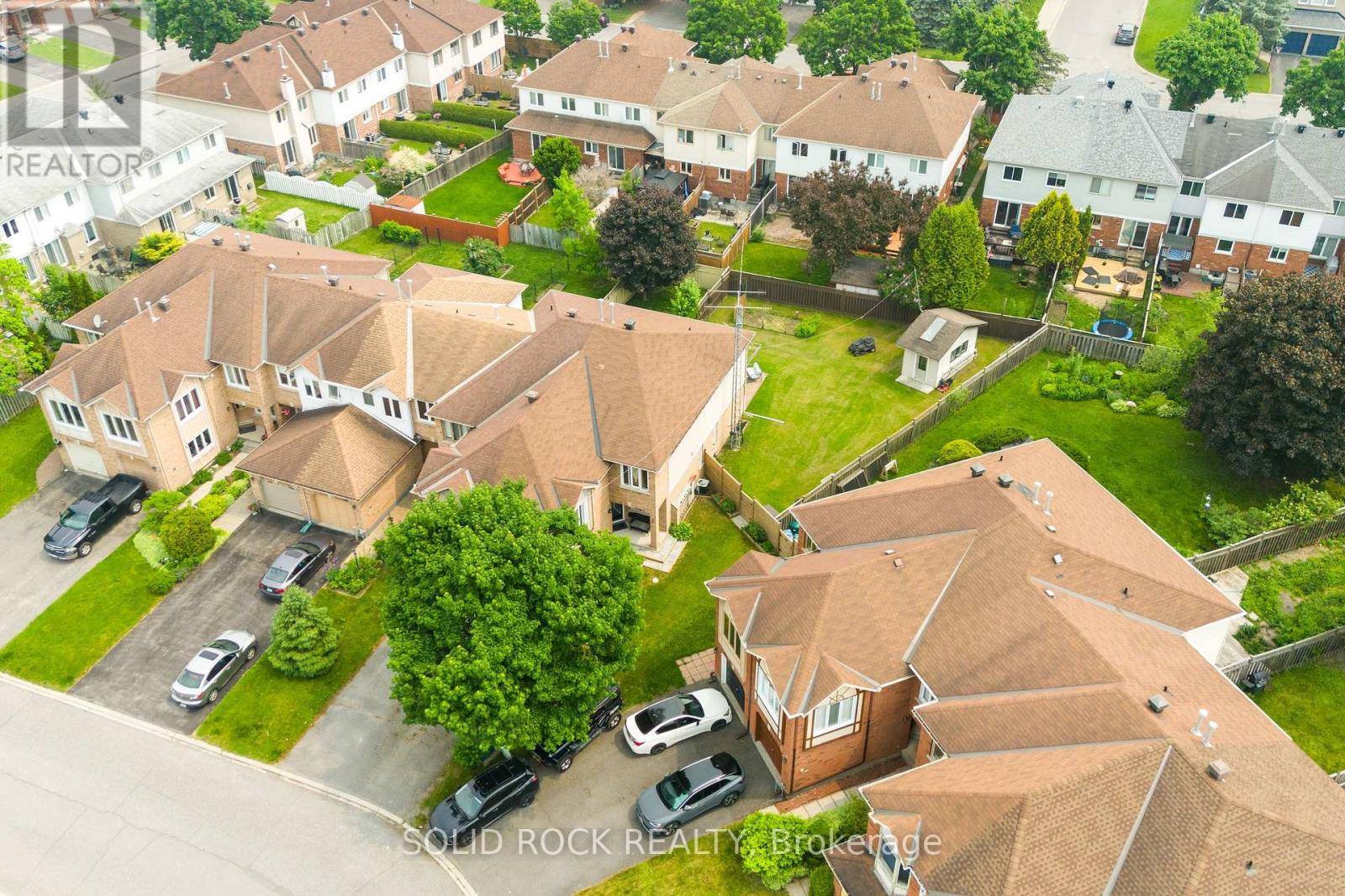 Ottawa, ON K2J4L3,22 GRENADIER WAY