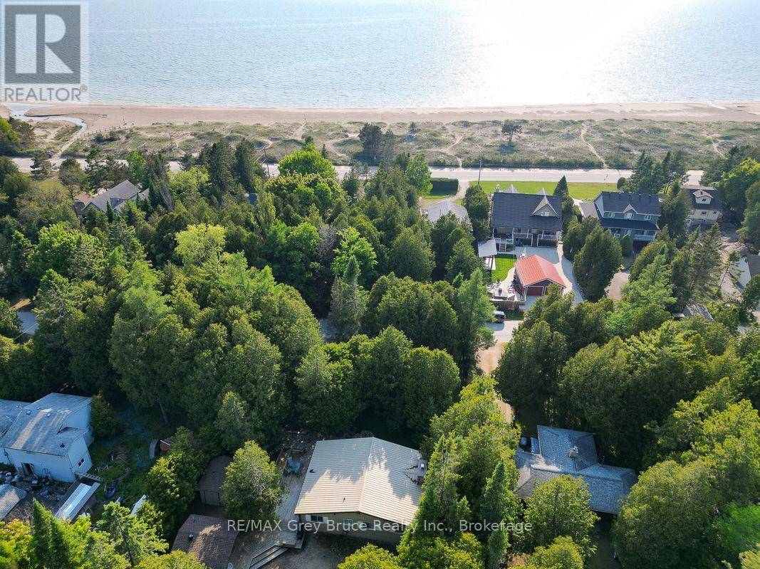 South Bruce Peninsula, ON N0H2G0,707 SECOND AVENUE N