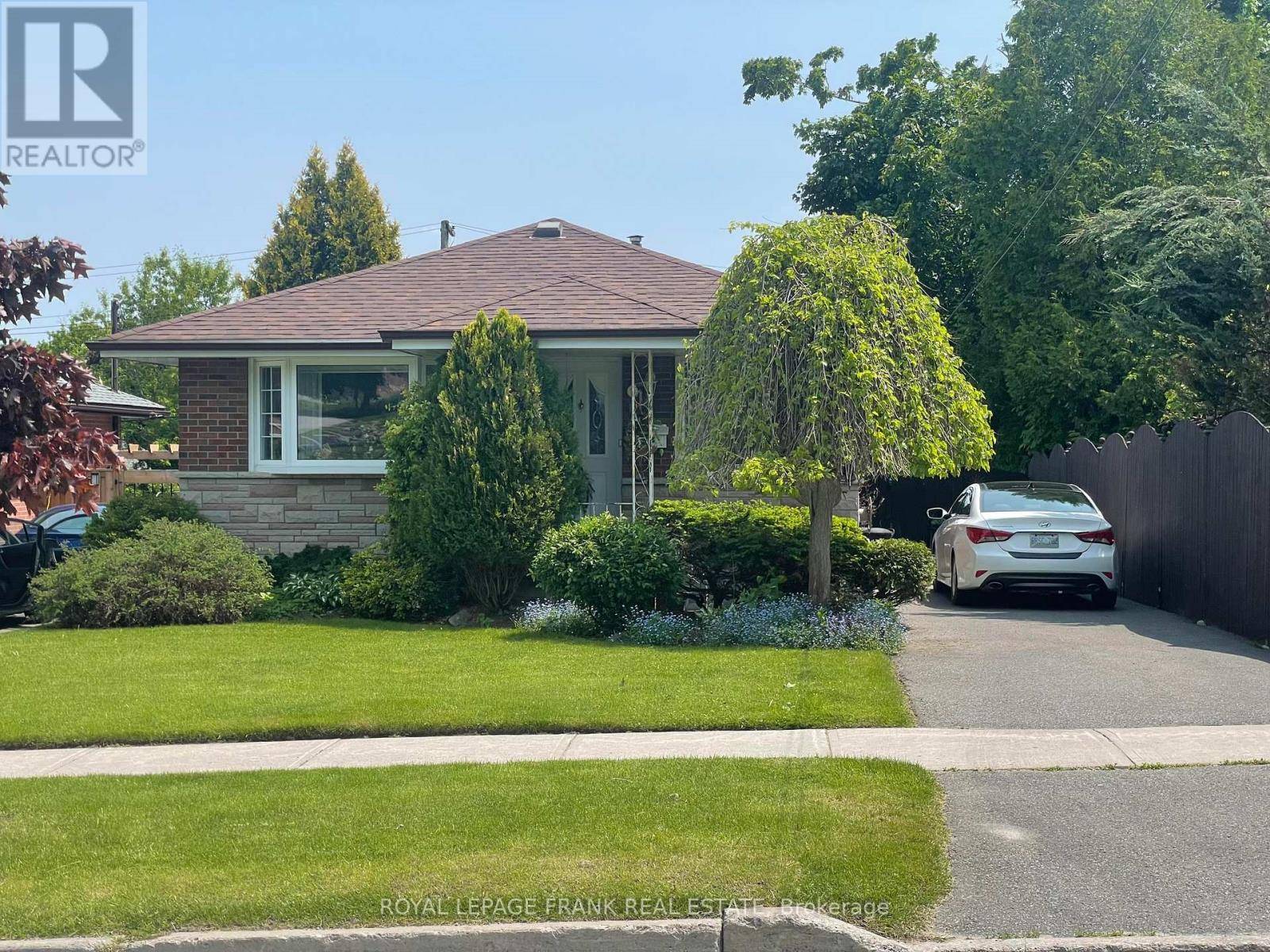 385 BELLEVUE STREET, Peterborough North (south), ON K9H5G3