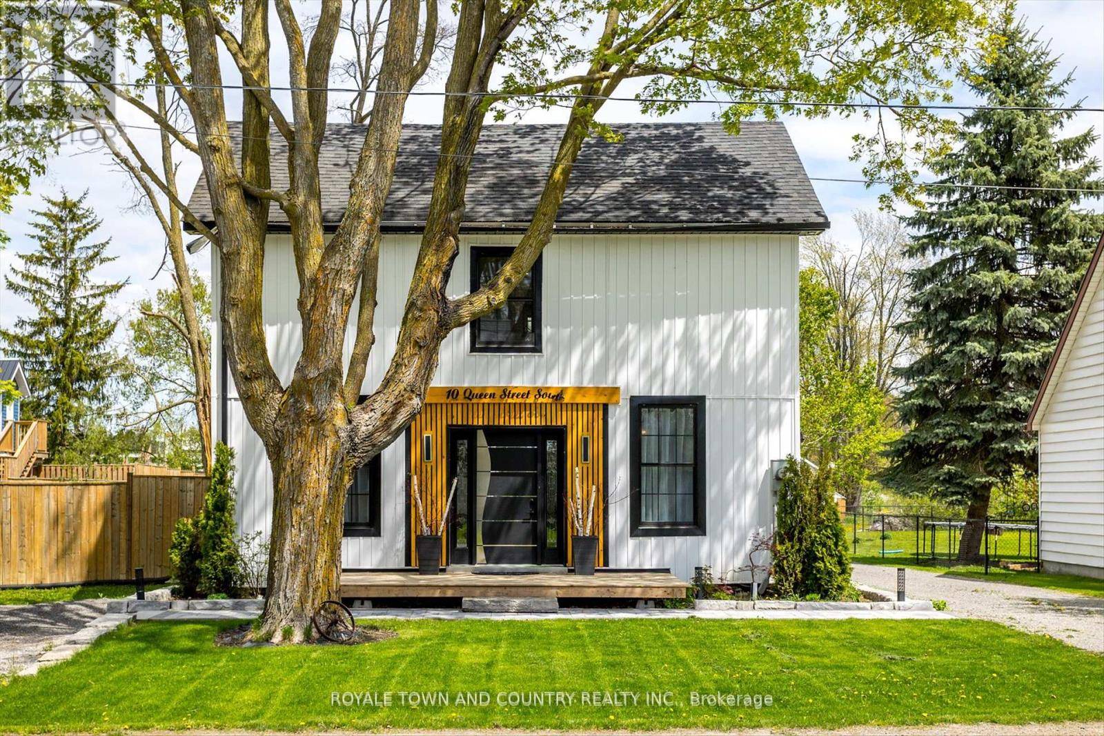 10 QUEEN STREET S, Kawartha Lakes (omemee), ON K0L2W0