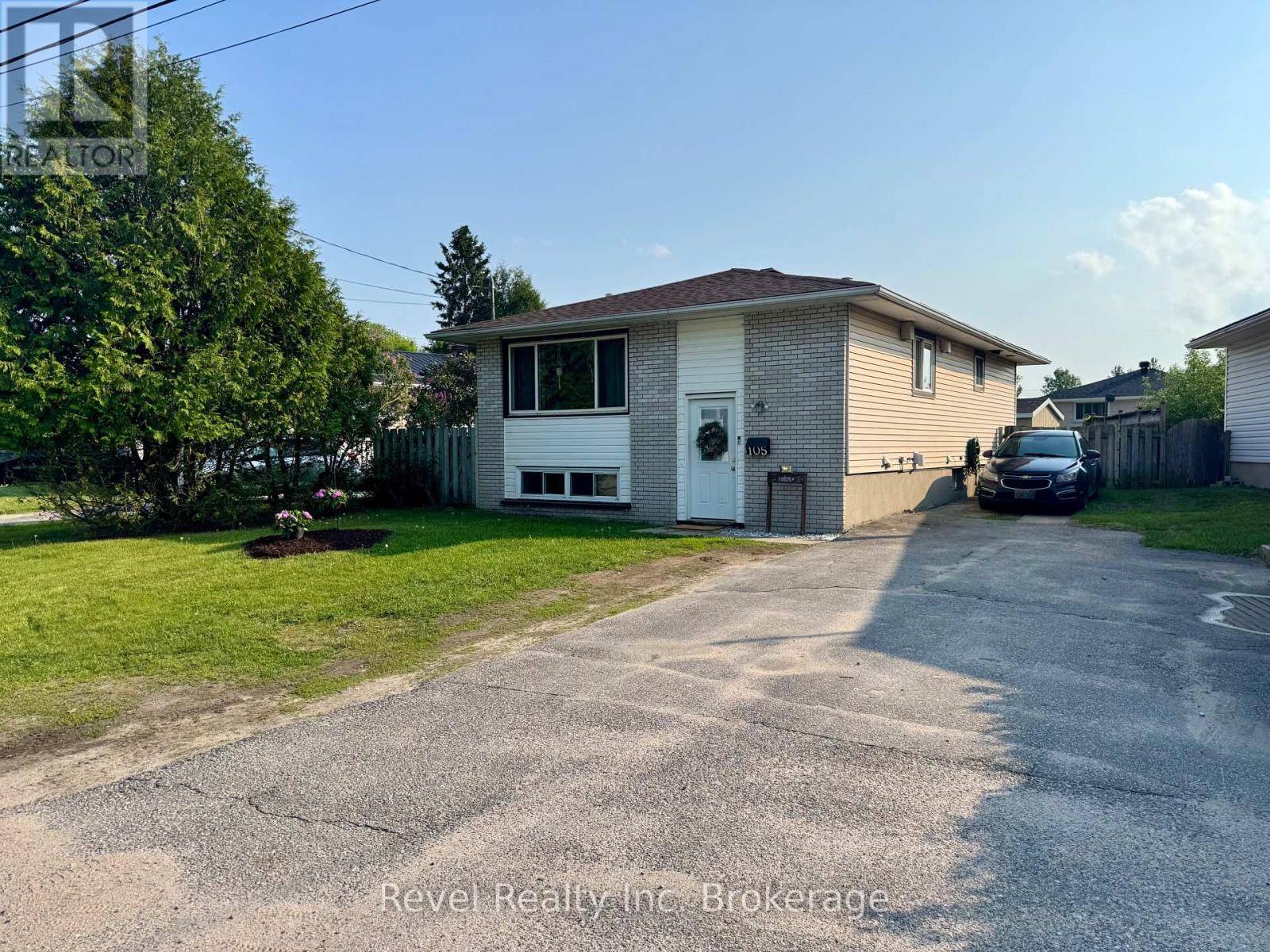 North Bay (ferris), ON P1A2N5,105 STRATHCONA DRIVE
