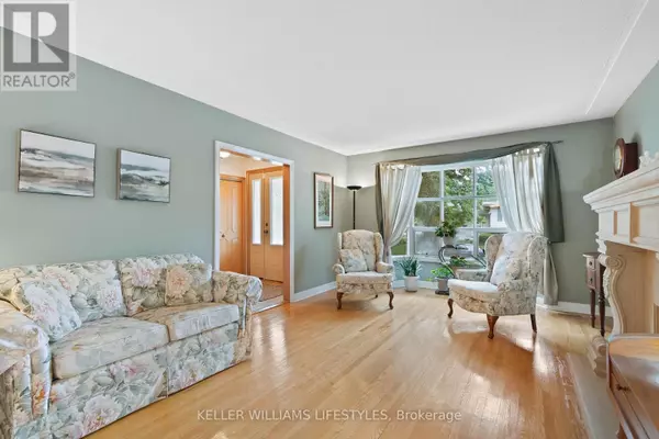 London South (south O), ON N6J3C9,836 WESTBURY CRESCENT