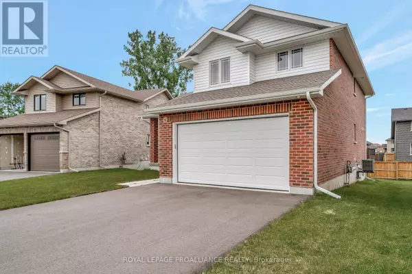 Belleville (belleville Ward), ON K8N0G7,54 LANARK DRIVE