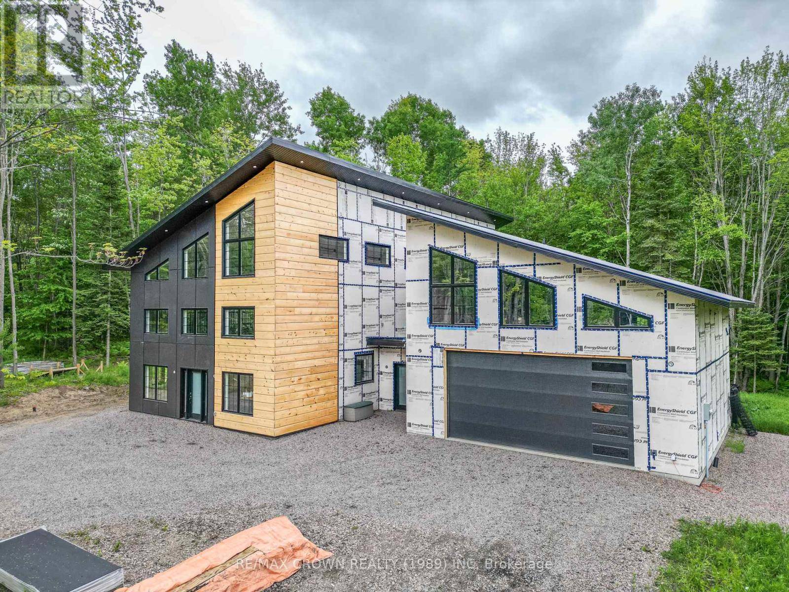 Powassan, ON P0H1Z0,24 SUN VALLEY WAY