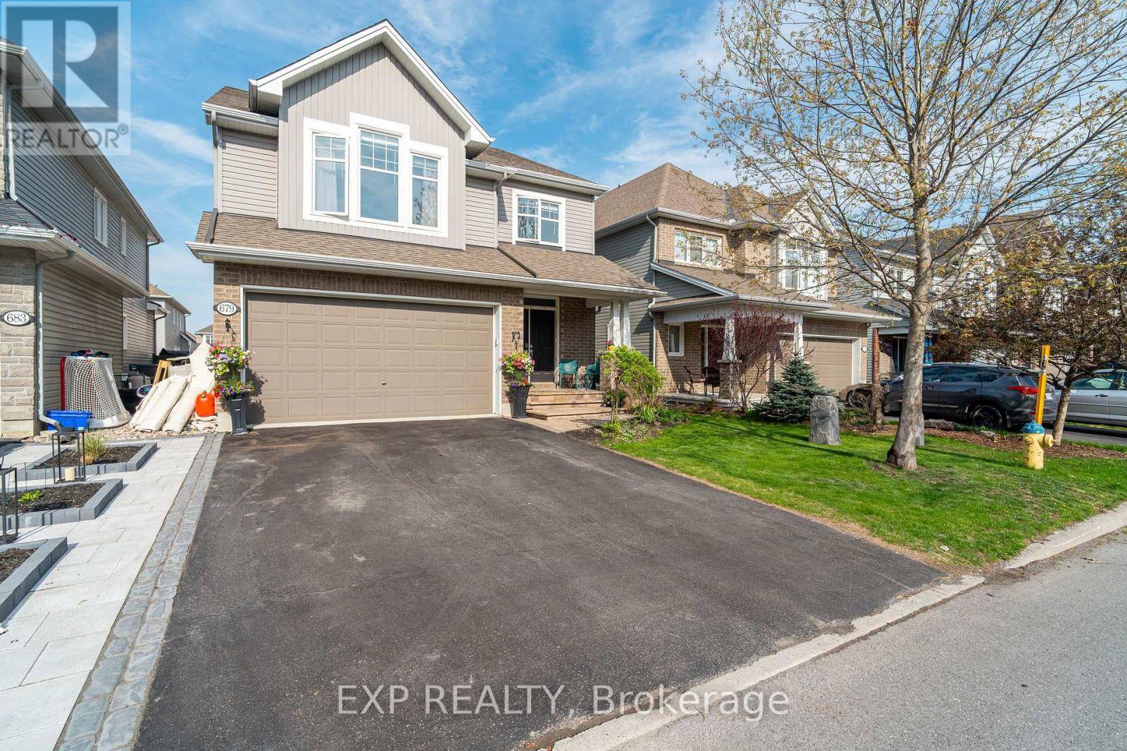 Ottawa, ON K1T0L7,679 ROCKROSE WAY