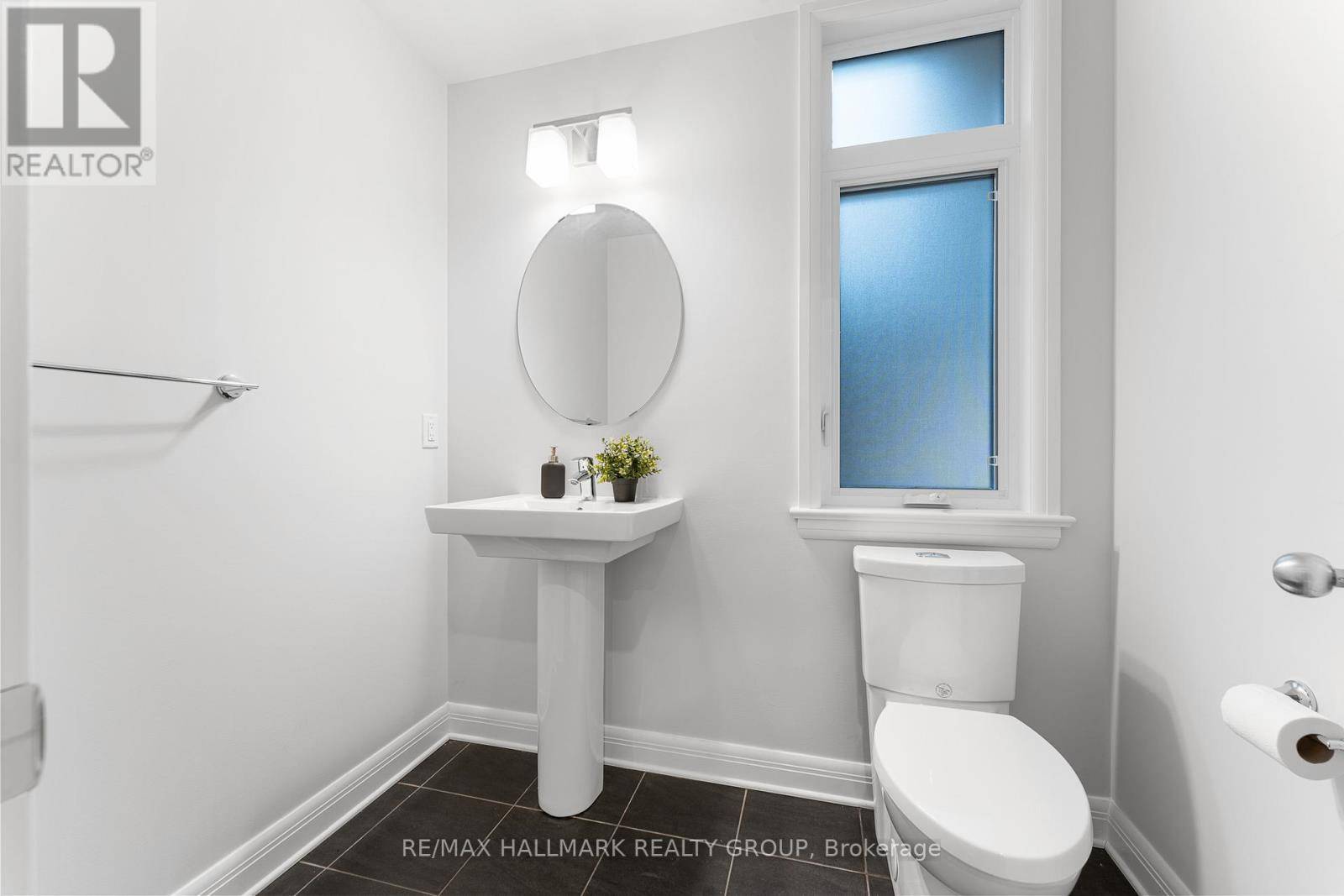 Ottawa, ON K1K4K7,324 LYSANDER PLACE
