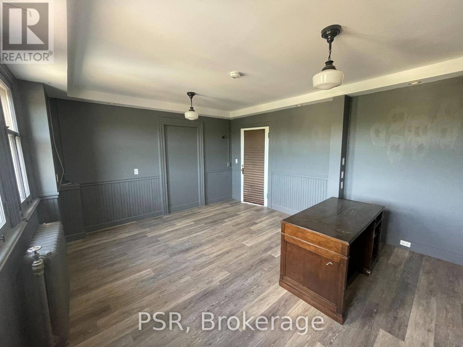 Bracebridge, ON P1L2B2,49 Manitoba ST #302
