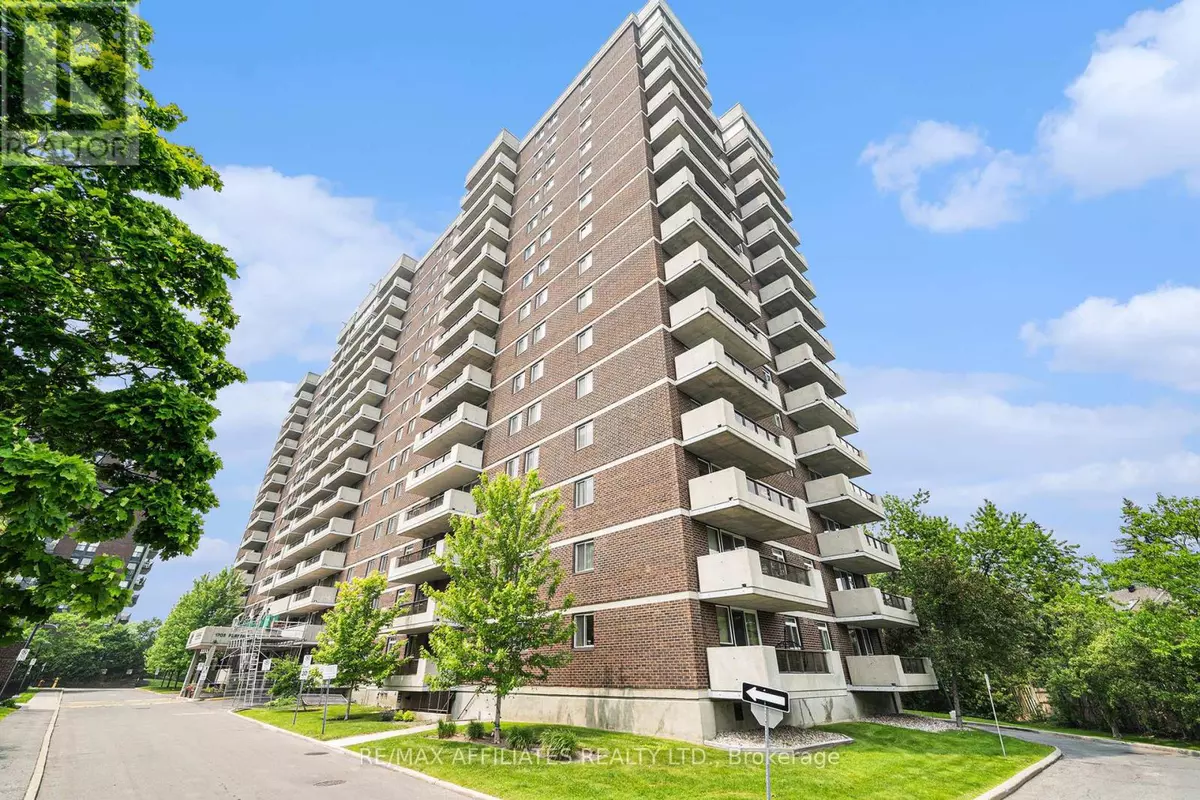 Ottawa, ON K1H8P6,1705 Playfair DR #211