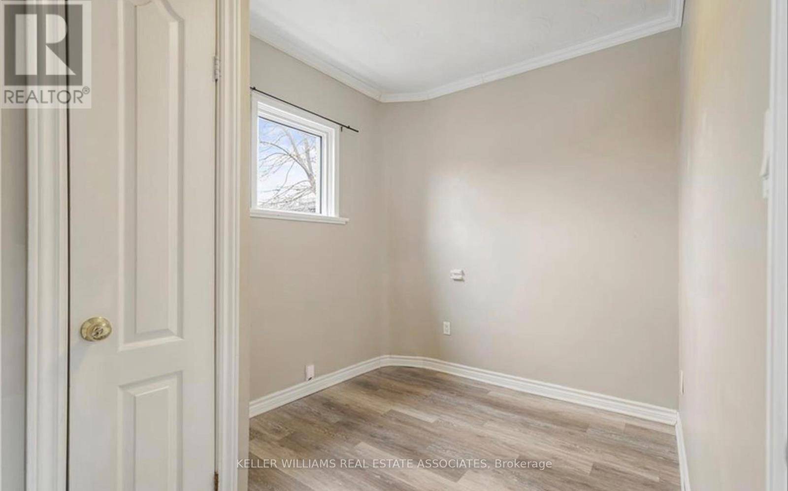 Brant (brantford Twp), ON N3S4R1,212 Sheridan ST #2
