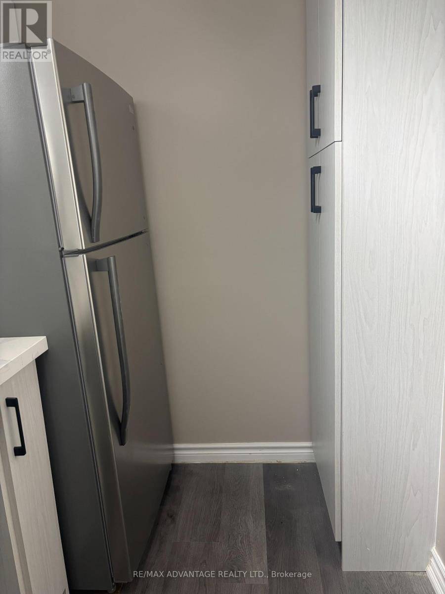 London North (north G), ON N6G4V2,1510 Richmond ST #807