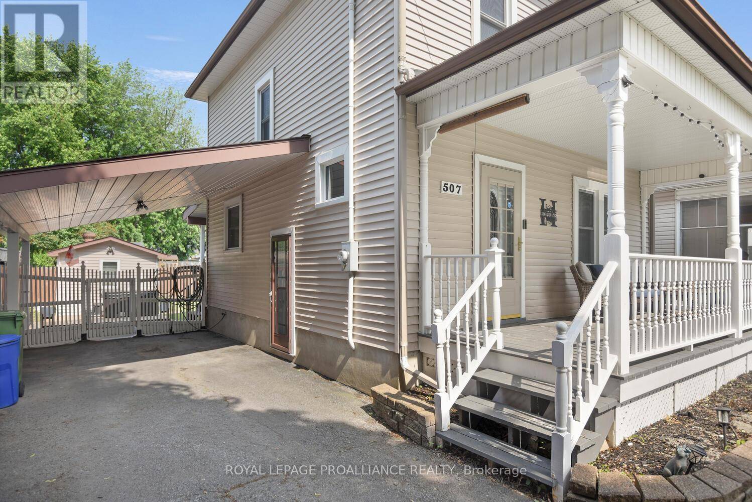 Cornwall, ON K6H3T3,507 ADOLPHUS STREET