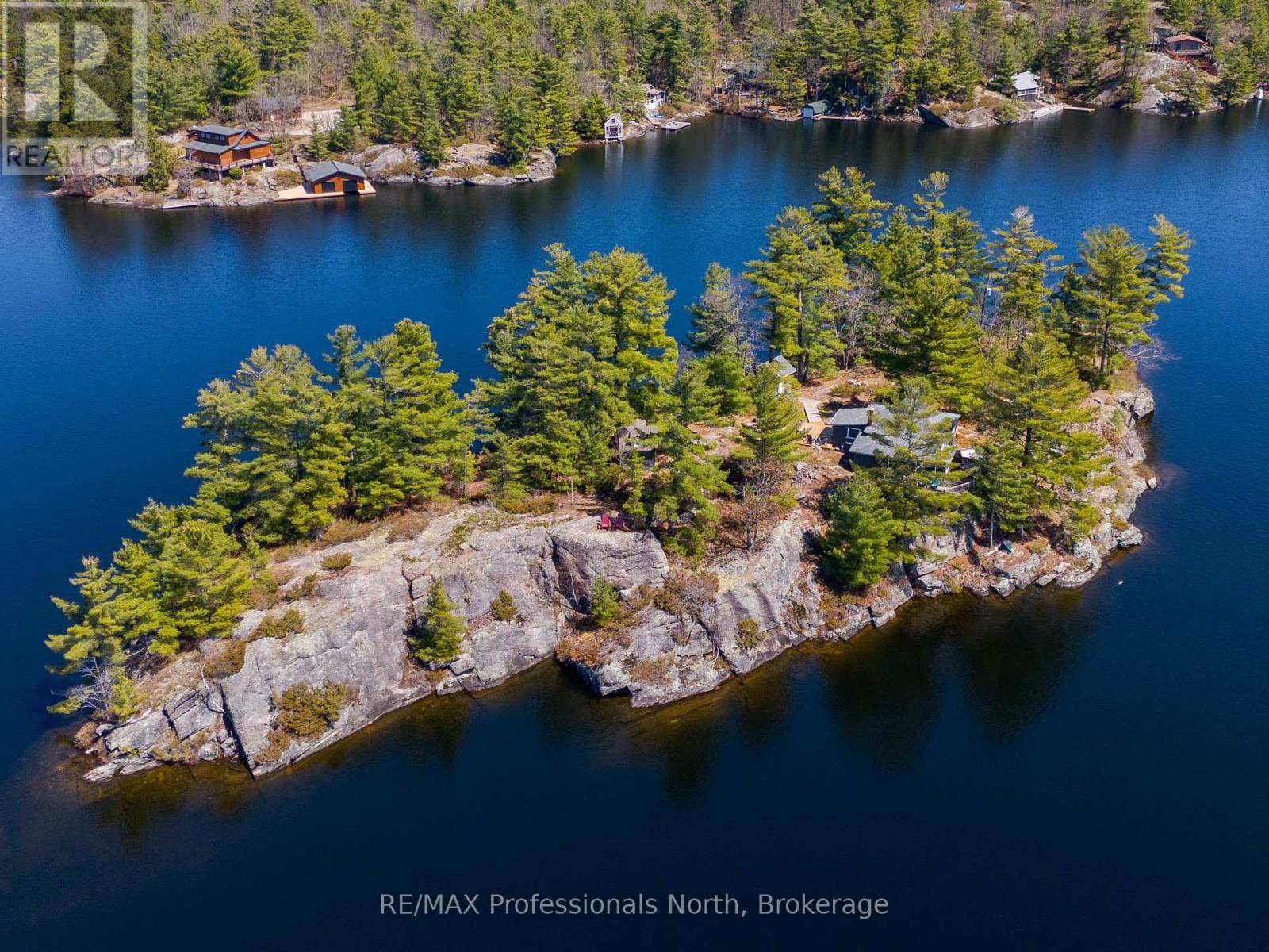 Gravenhurst (muskoka (s)), ON P1P1R1,0 1 2GL (GULL) ISLAND