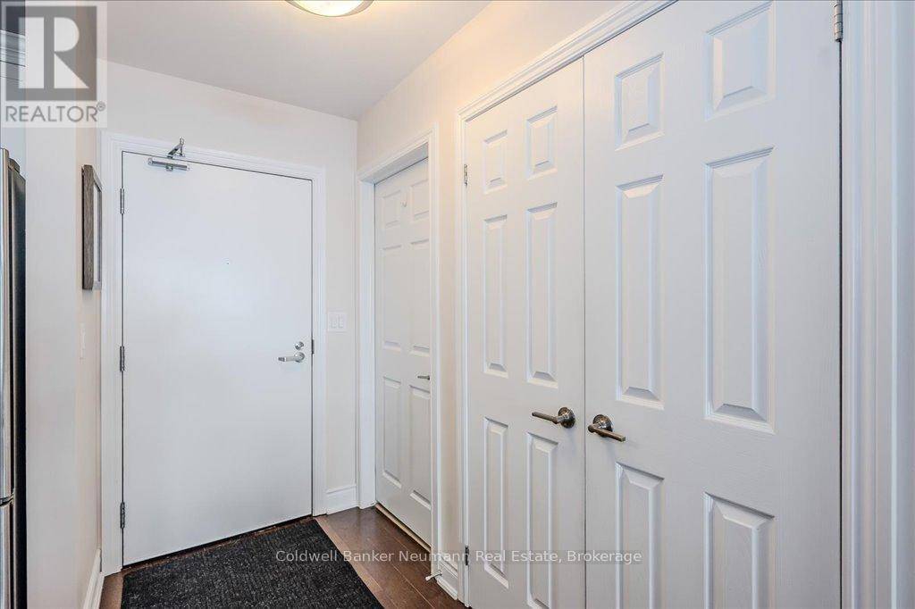 Guelph (pineridge/westminster Woods), ON N1L0L8,106 Bard BLVD #112
