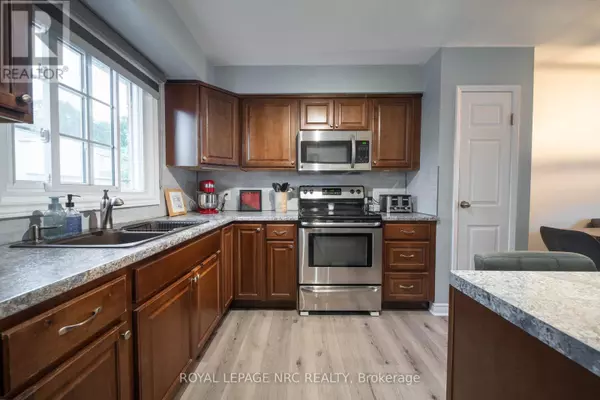 Niagara Falls (west Wood), ON L2H2X6,8136 Coventry RD #34