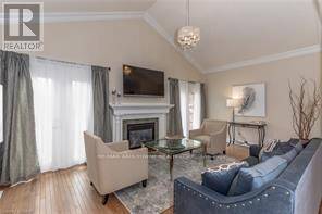 Hamilton (ancaster), ON L9G2E7,480 HAMILTON DRIVE