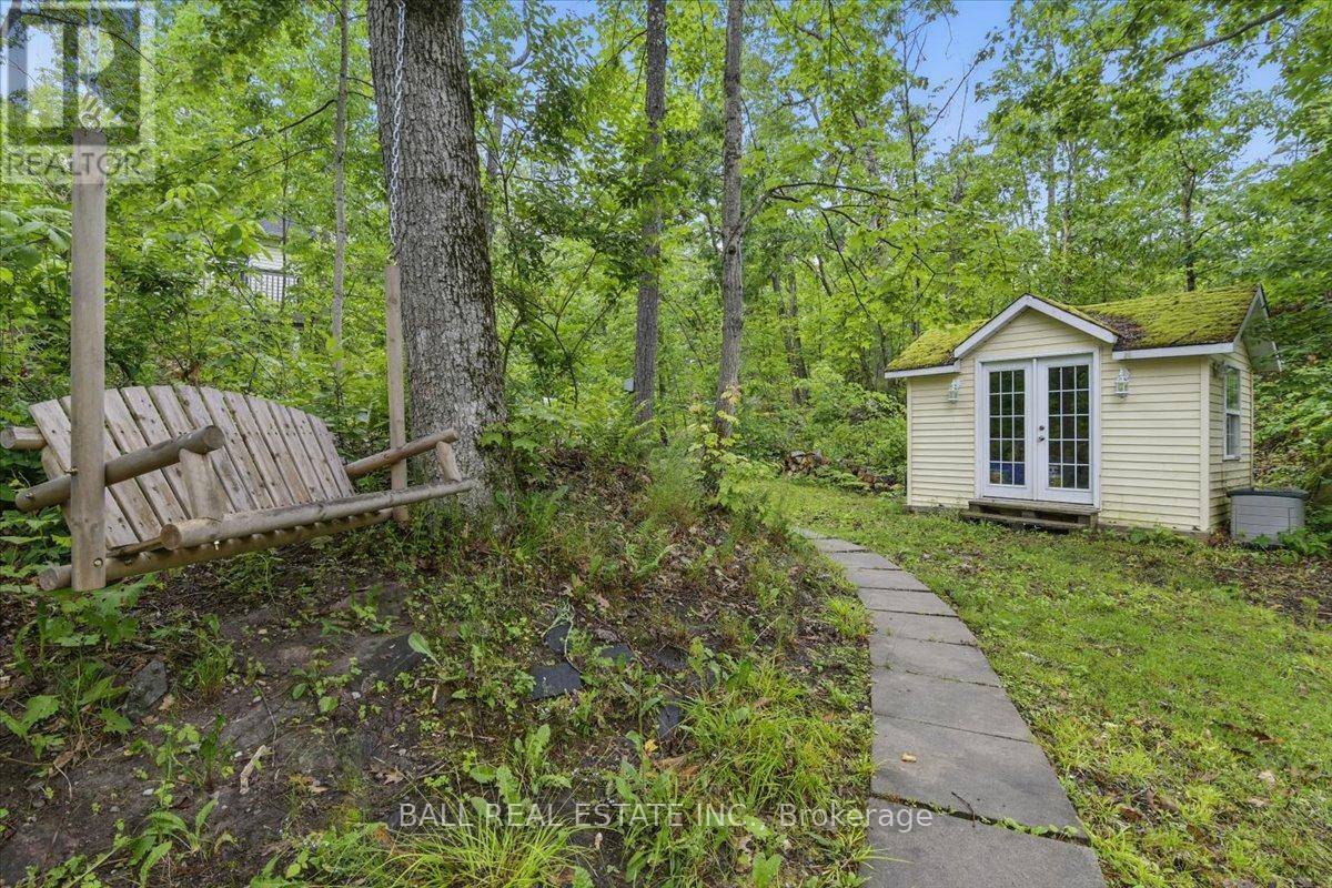 Selwyn, ON K0L2H0,3559 HARBOUR POINT LANE