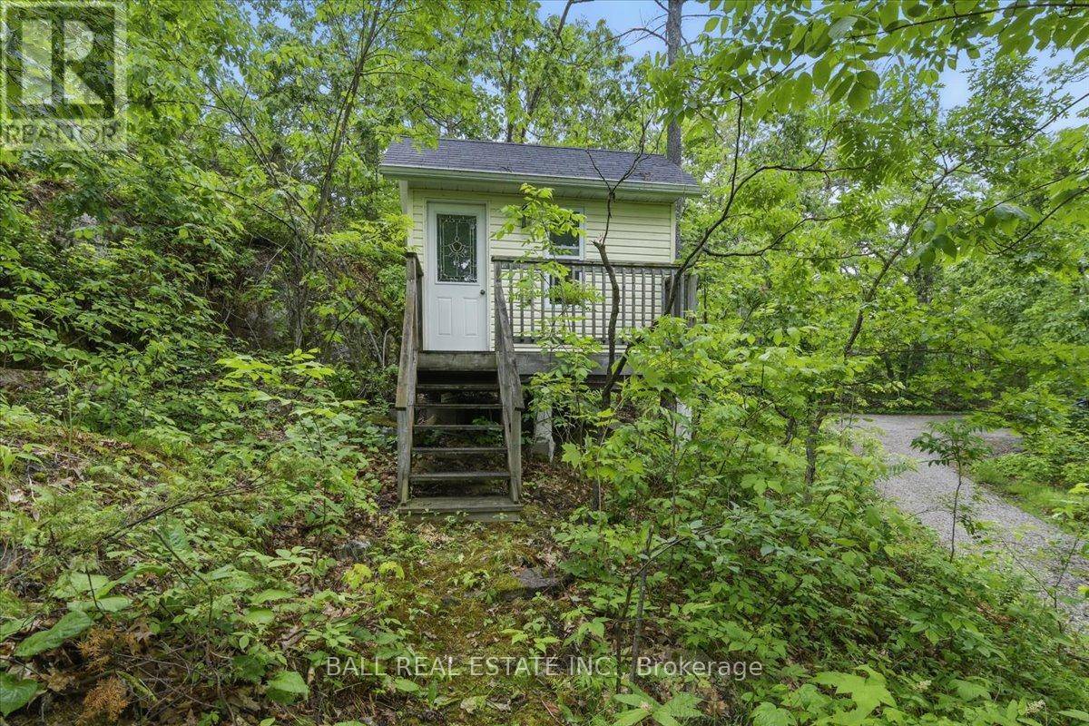Selwyn, ON K0L2H0,3559 HARBOUR POINT LANE