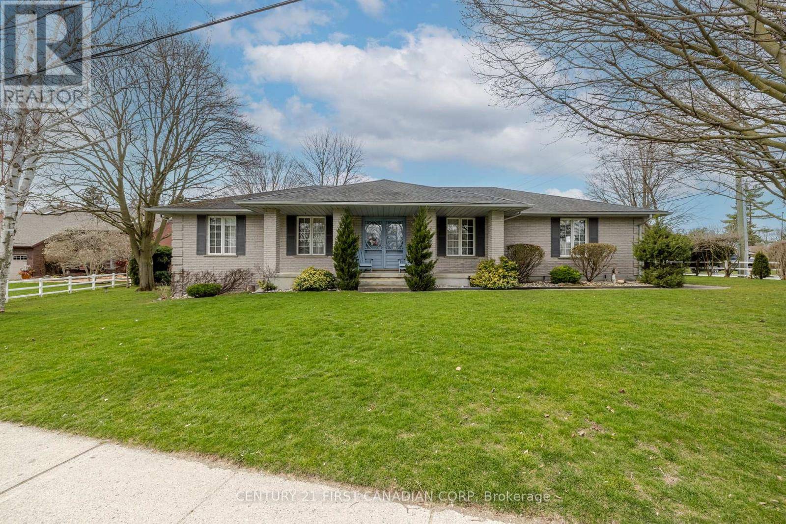 196 HULL ROAD, Strathroy-caradoc (ne), ON N7G3P2