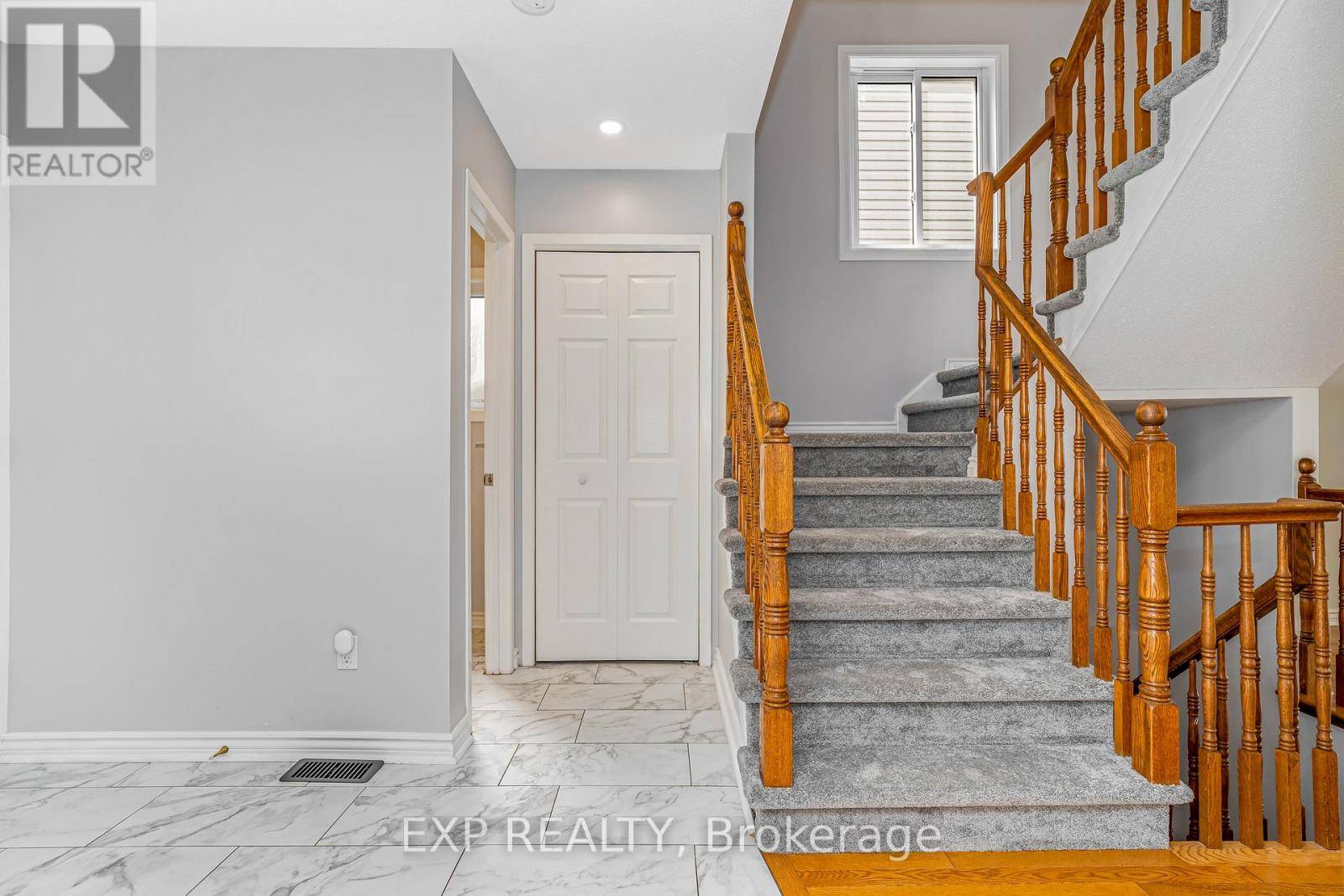 Ottawa, ON K1G5L3,50 SADDLE CRESCENT
