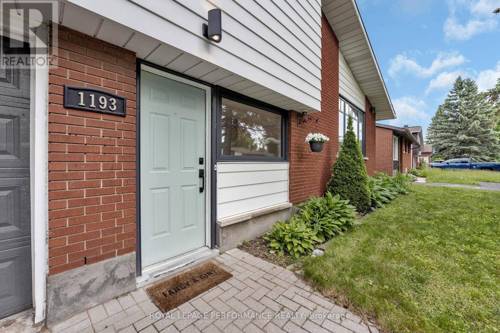 Ottawa, ON K2C2Z4,1193 COBDEN ROAD