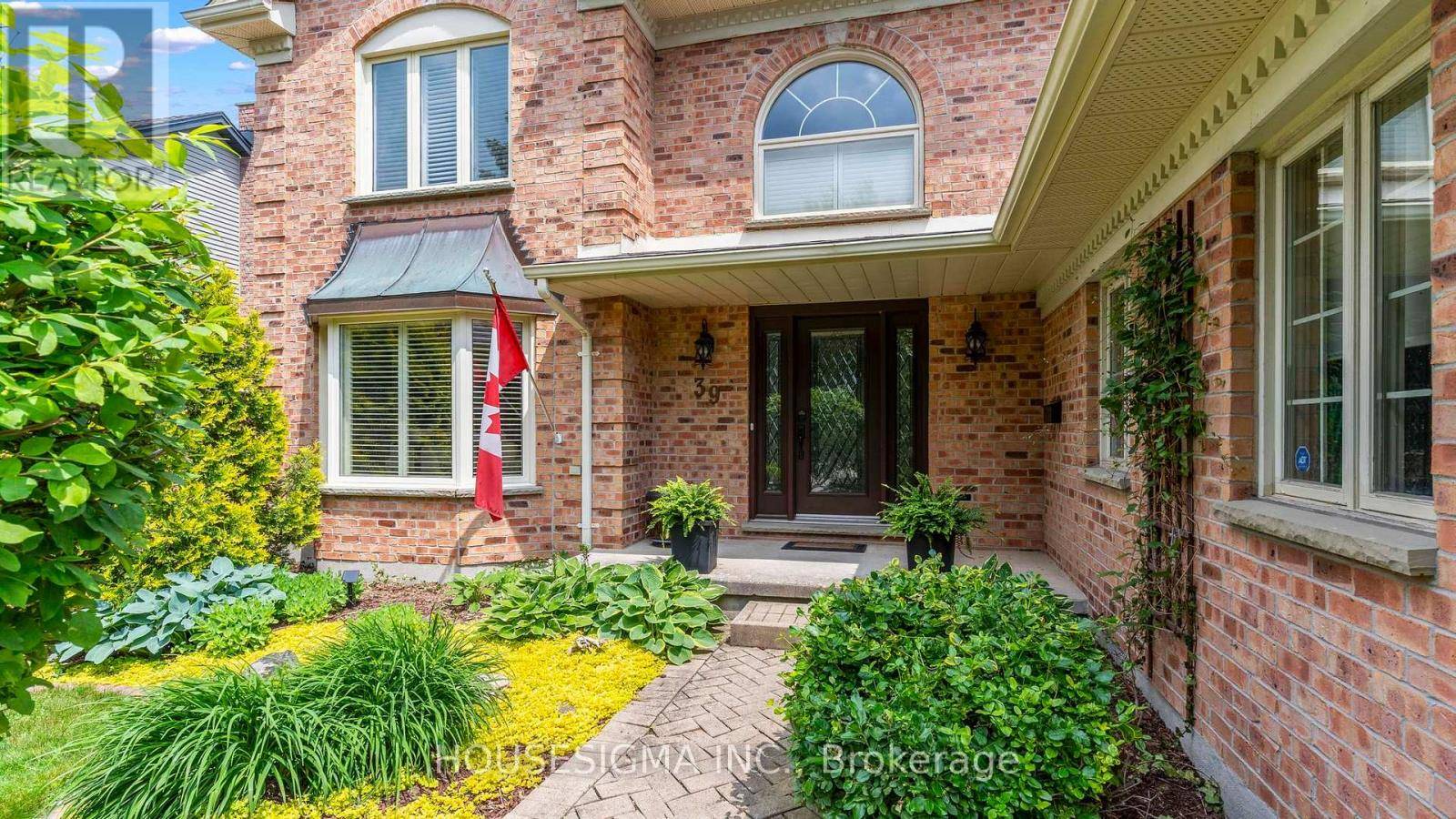 London South (south C), ON N6K4H4,39 ROSE HIP PLACE