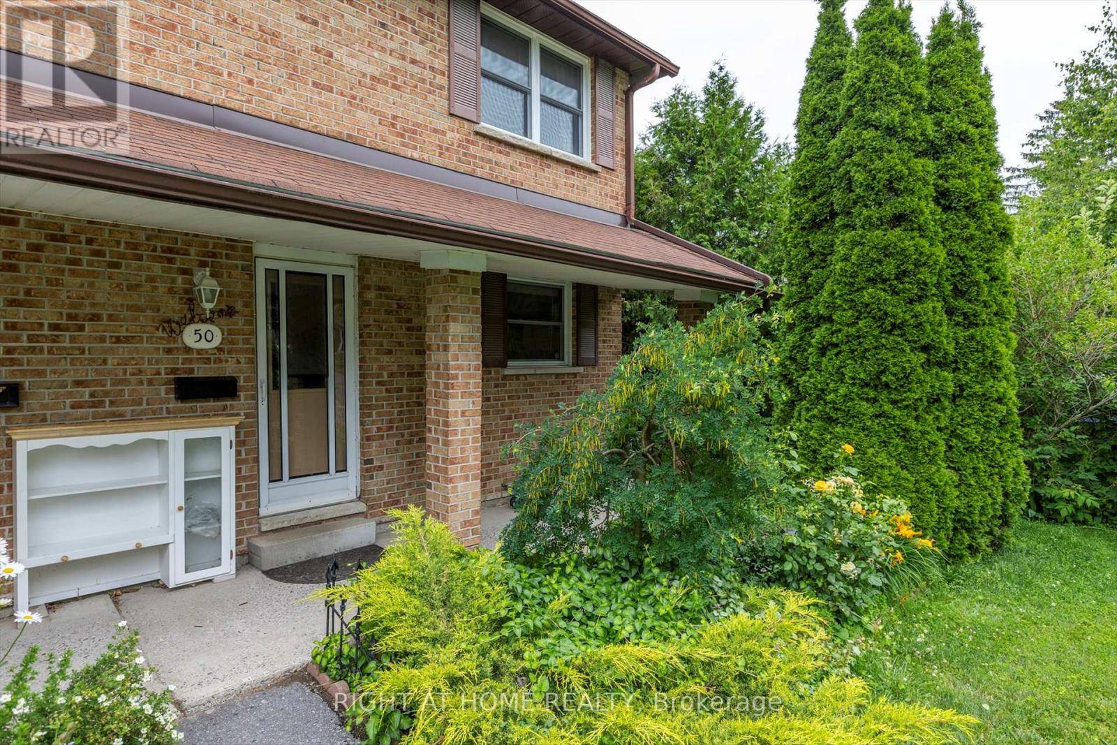 Peterborough South (east), ON K9J7V7,996 Sydenham RD #50