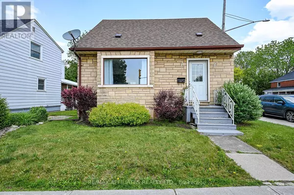 Smiths Falls, ON K7A2H8,157 ELMSLEY STREET N