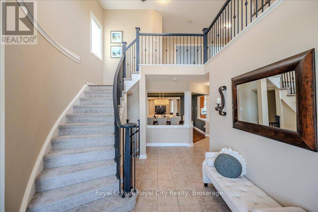 Guelph (pineridge/westminster Woods), ON N1L0B3,16 HALL AVENUE