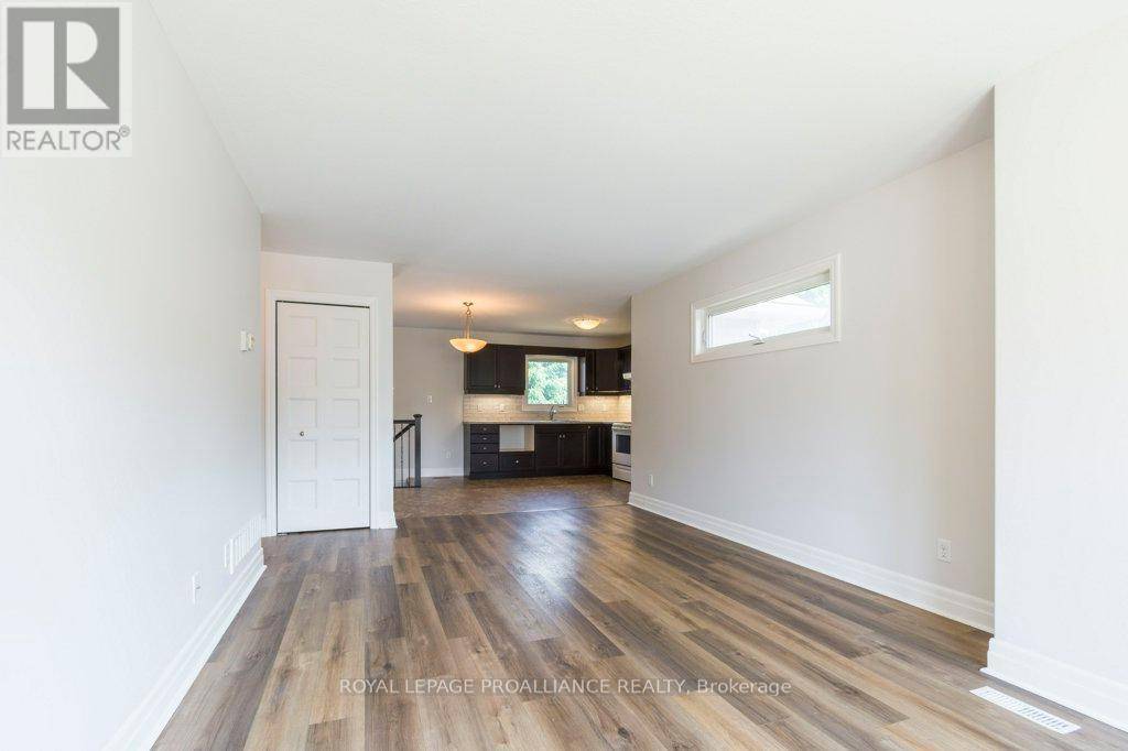 Belleville (belleville Ward), ON K8P1T5,198 MOIRA STREET W