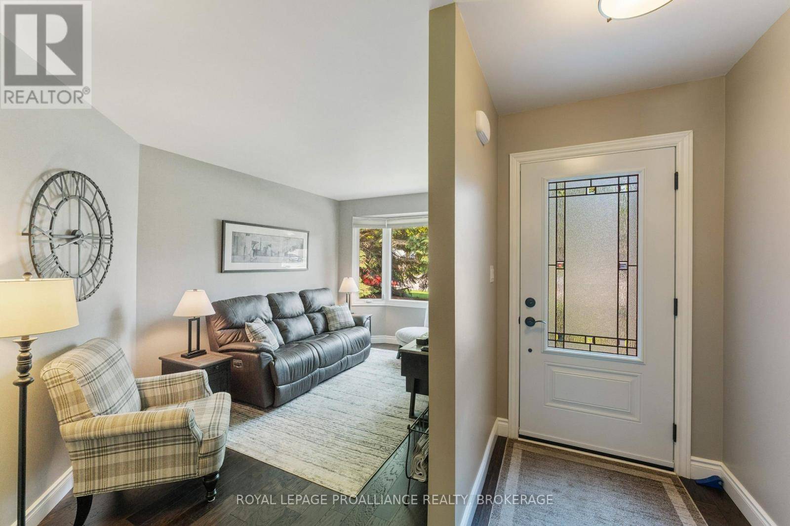 Kingston (east Gardiners Rd), ON K7M7X5,701 Davis DR #8