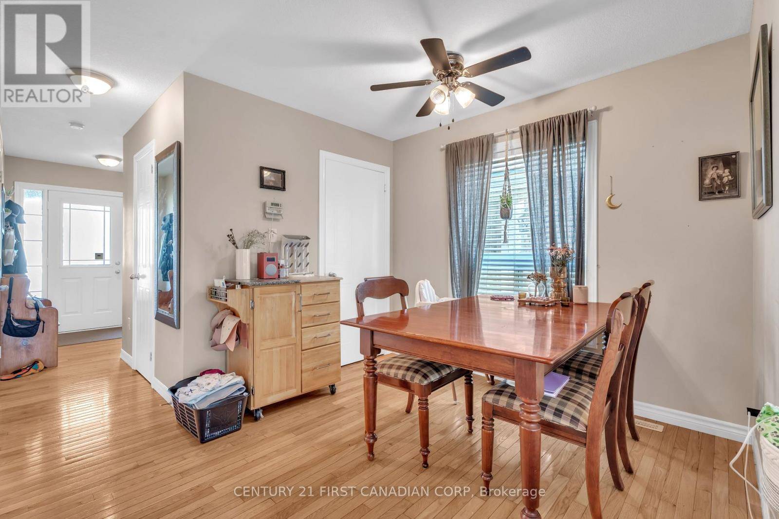 London North (north C), ON N5X4K5,1853 ROLLINGACRES DRIVE
