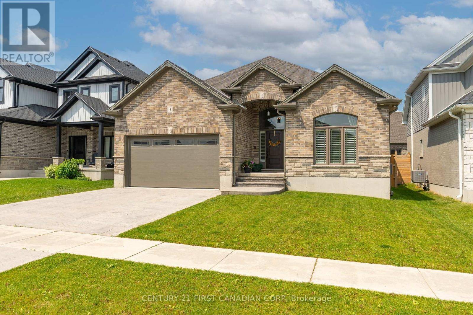 Lucan Biddulph (lucan), ON N0M2J0,3 HARDY COURT