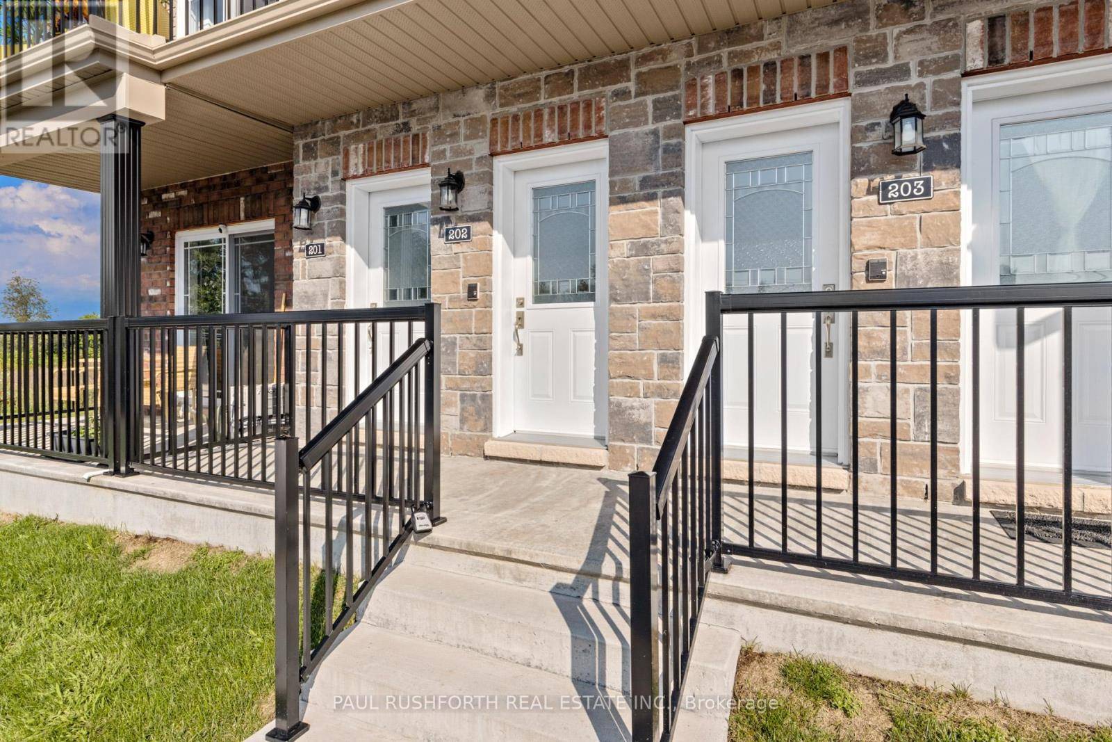 Clarence-rockland, ON K4K1G2,330 Montee Outaouais ST #407