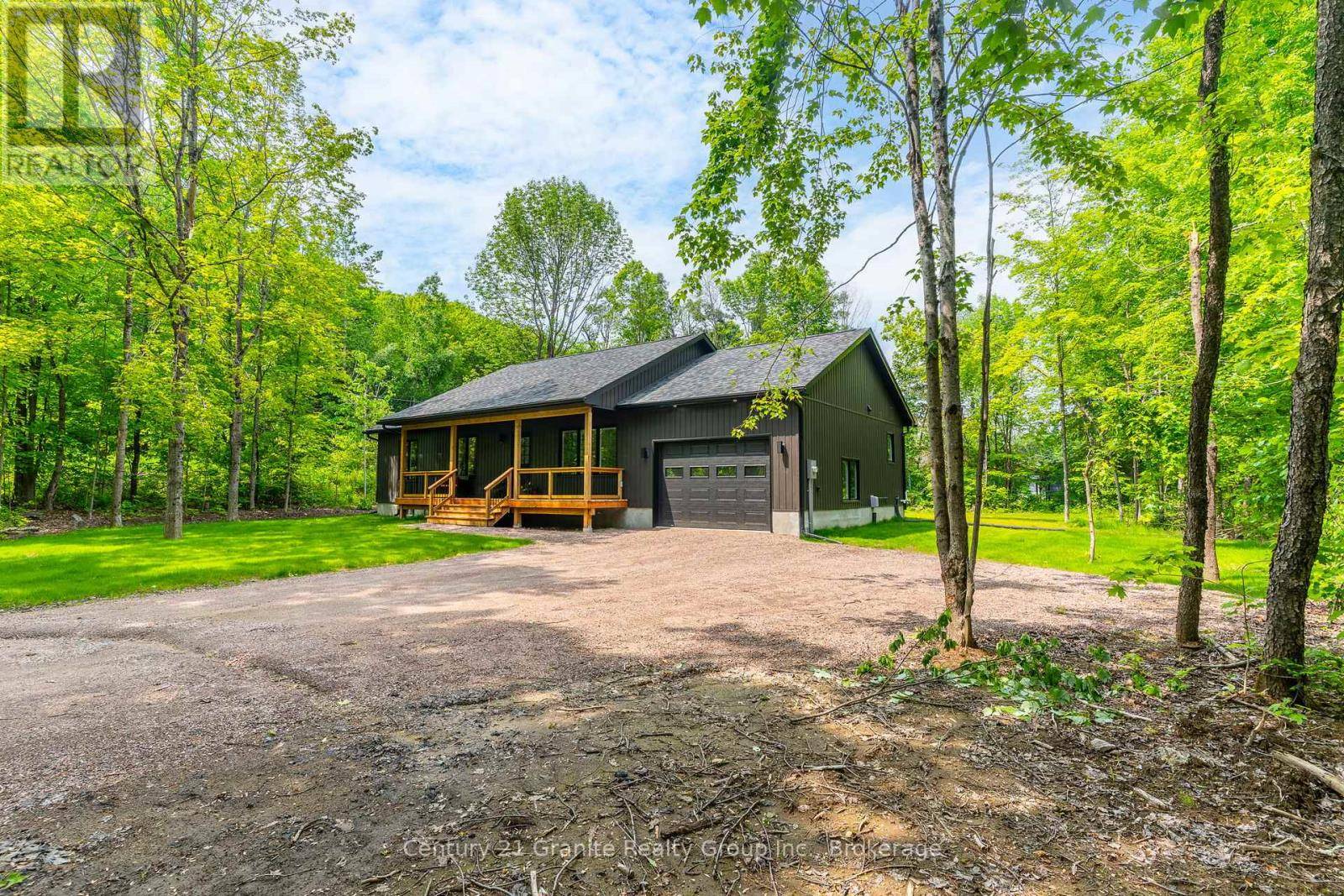 Minden Hills (lutterworth), ON K0M2K0,1009 HYACINTH ROAD