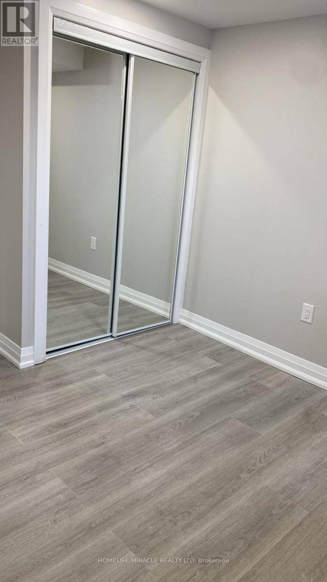 Hamilton (waterdown), ON L0R2H7,220 GREAT FALLS BOULEVARD