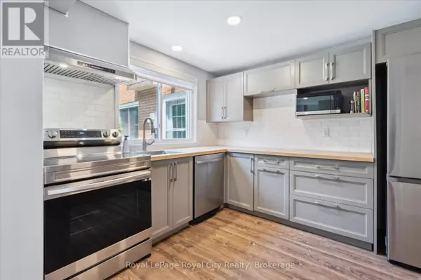 Guelph (victoria North), ON N1E3K7,120 Country Club DR West #16