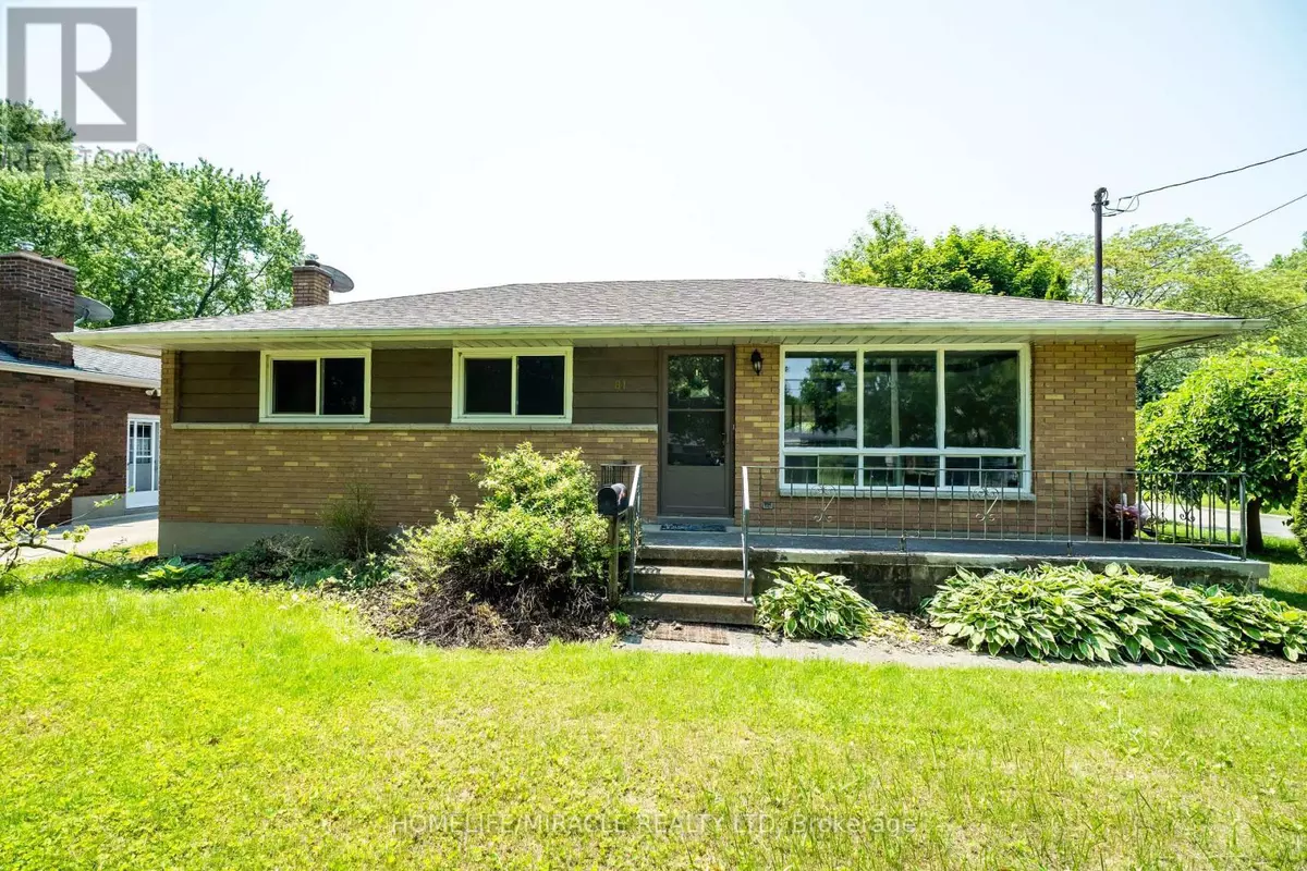 Chatham-kent, ON N7M5A2,84 DUNVEGAN DRIVE