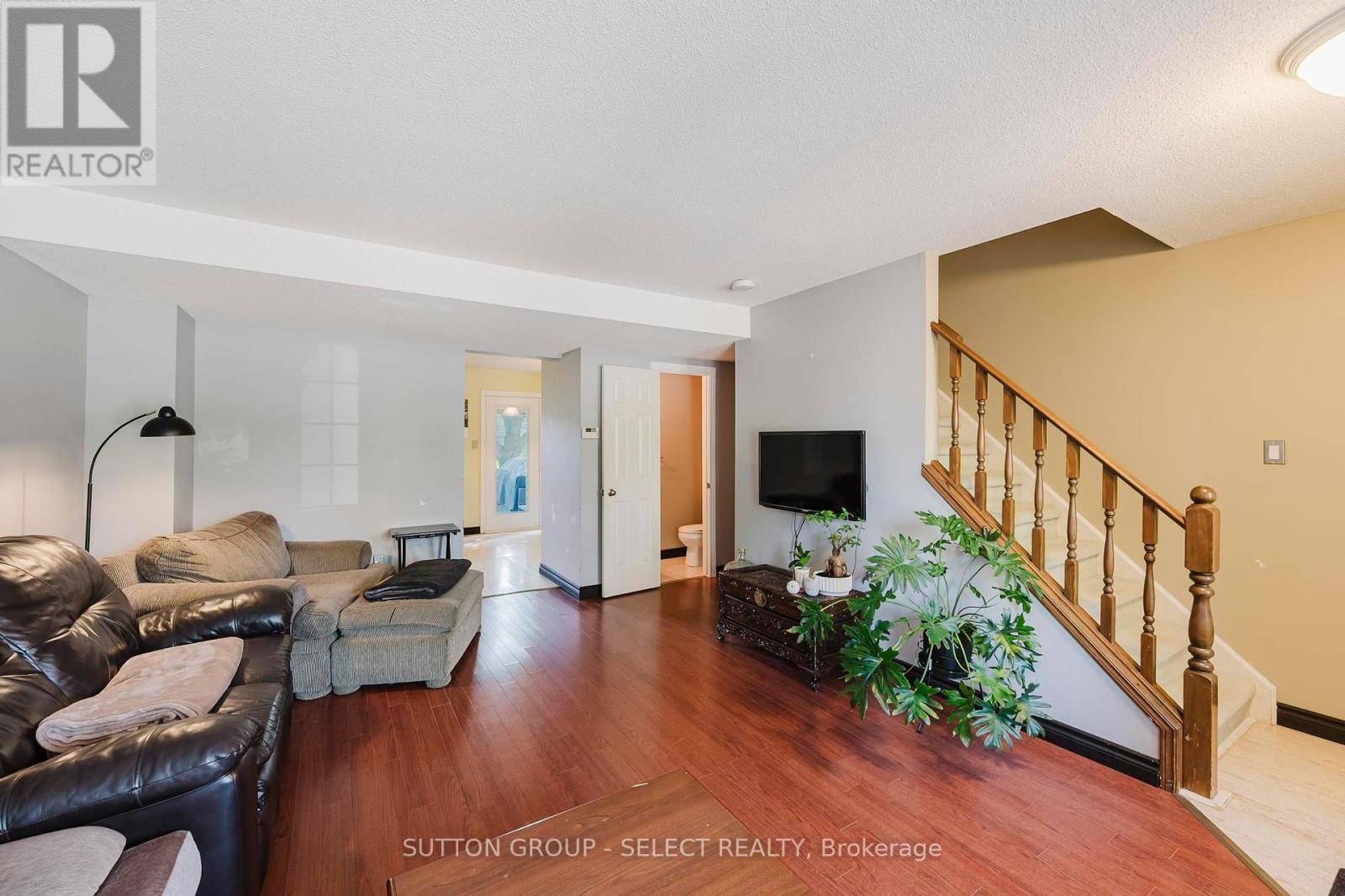 London East (east I), ON N5V4T4,151 Martinet AVE #11