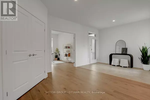 Ottawa, ON K4M0M3,908 DUXBURY LANE