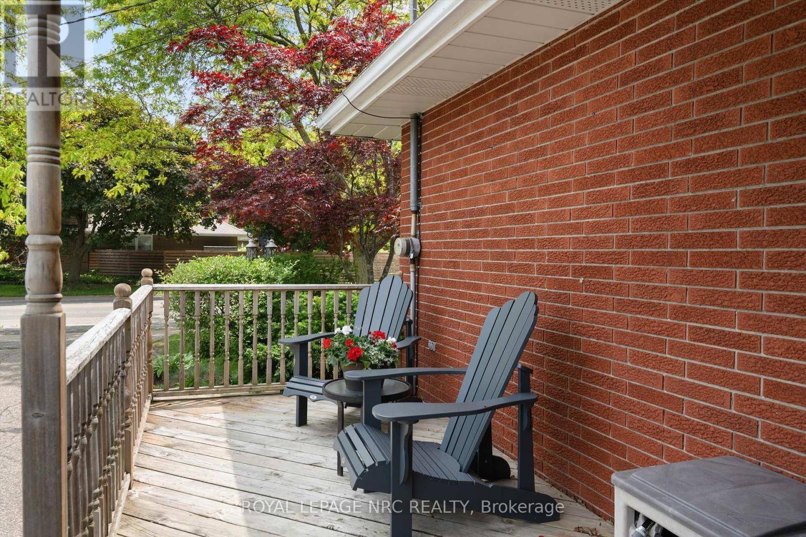 St. Catharines (vine/linwell), ON L2M3T5,533 VINE STREET