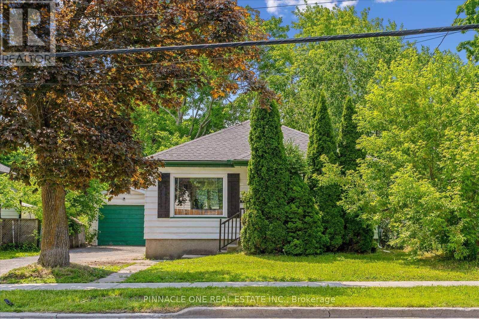 425 PARKHILL ROAD W, Peterborough Central (north), ON K9H3J2