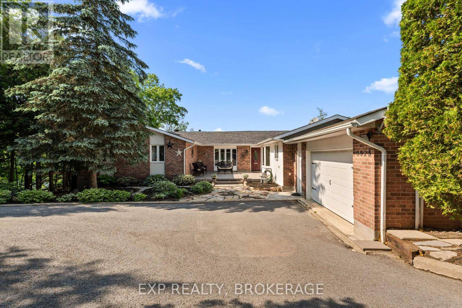 South Frontenac (frontenac South), ON K0H1H0,5525 RIDEAU ROAD