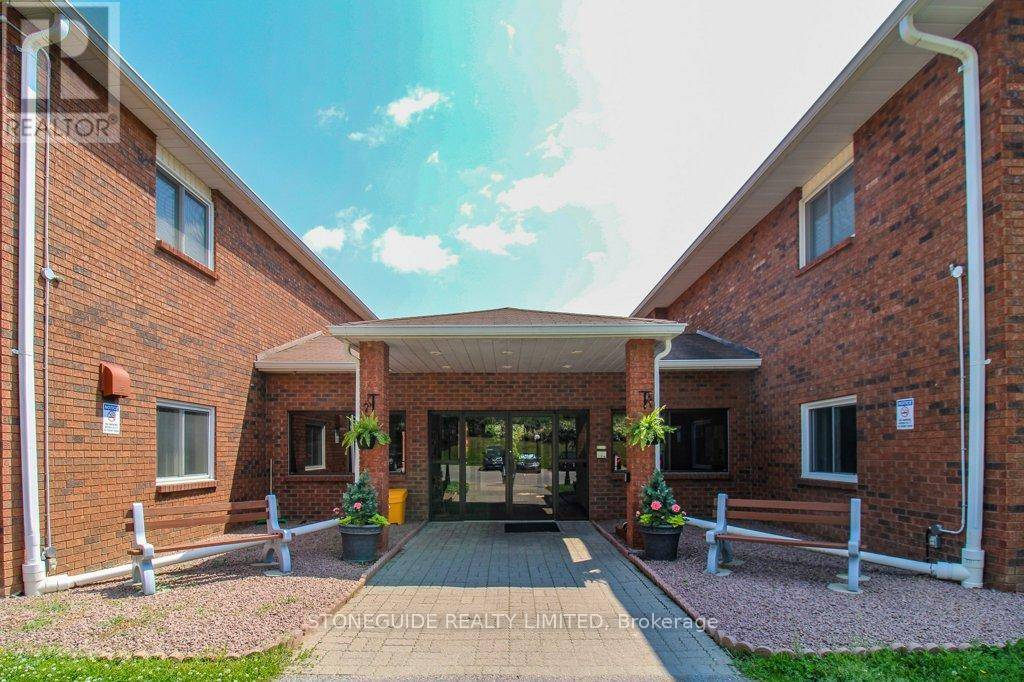 475 Parkhill RD West #113, Peterborough Central (north), ON K9H7M5