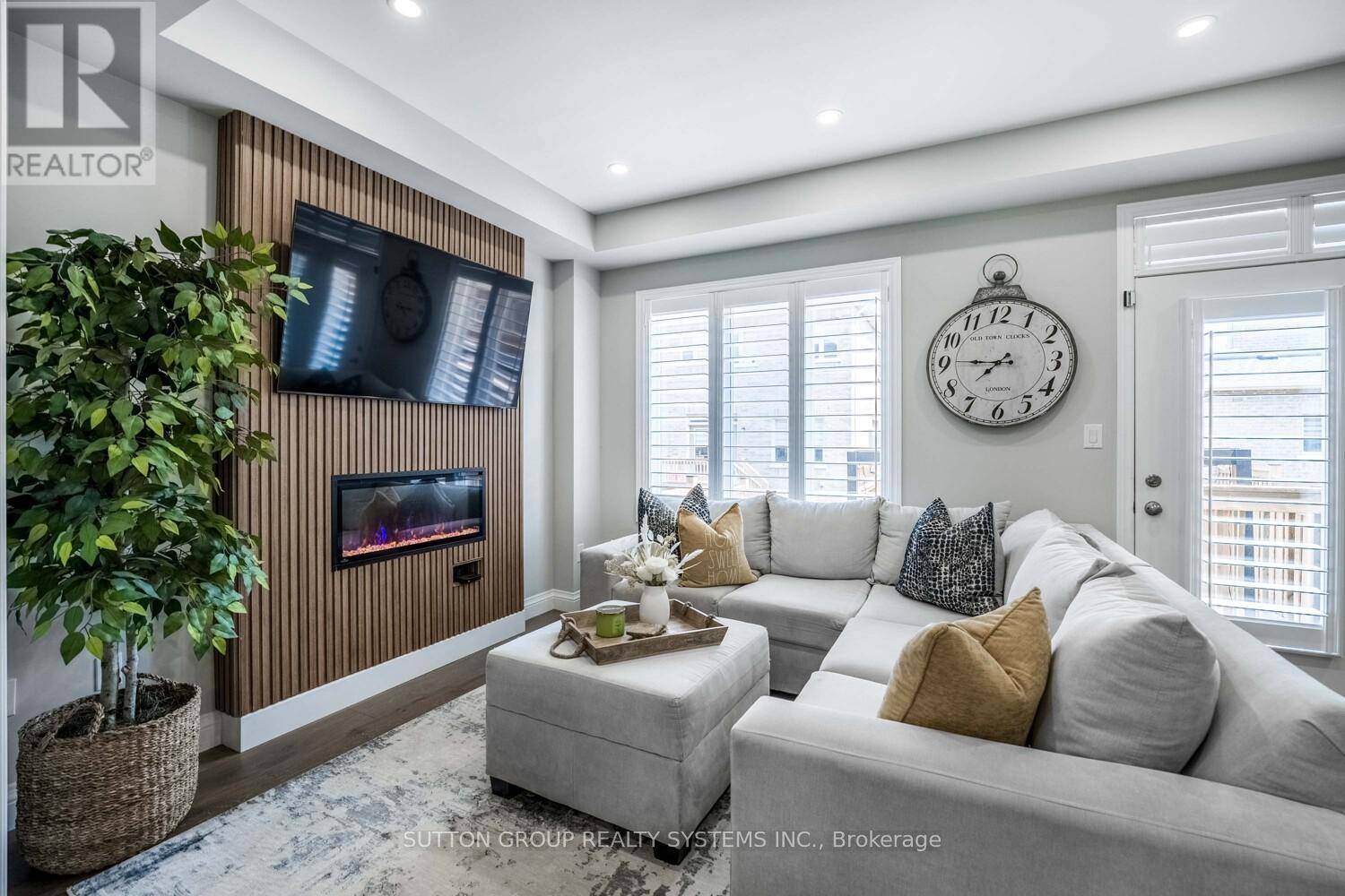 Hamilton (waterdown), ON L8B1X9,93 WESTFIELD CRESCENT